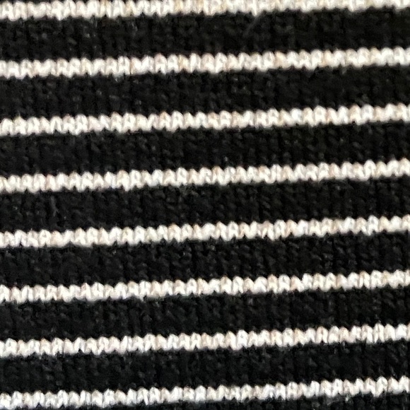 LULULEMON swiftly!! Rare color! - Picture 4 of 5